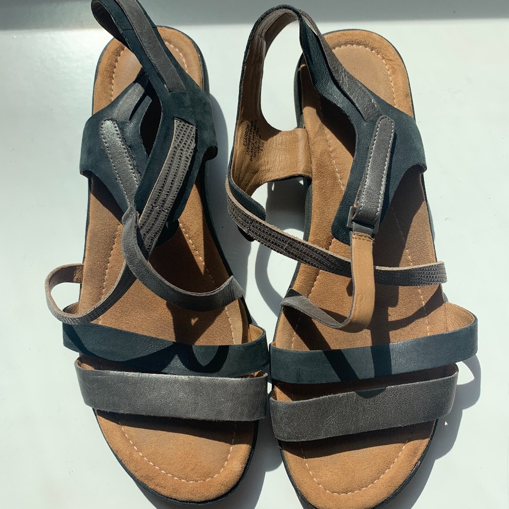 Easy Spirit Walking Sandals - 6.5W